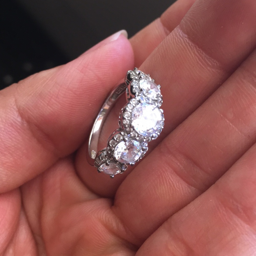 Silver “925” Ring! - Picture 2 of 3